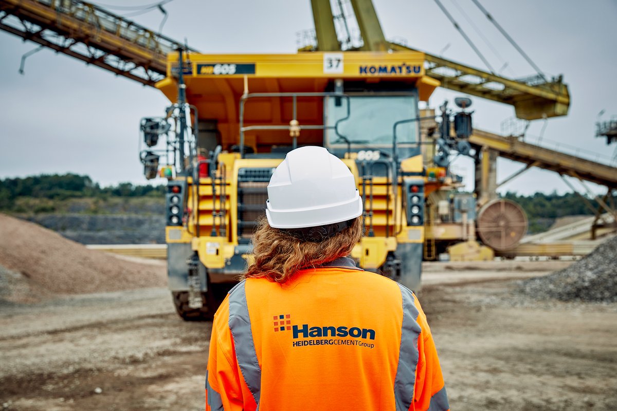 hd_materialsUK's tweet image. Still haven’t applied for our LEAD apprenticeship programme? There’s still 15 days left to do so at spkl.io/60144ZNVg #cementyourfuture #apprenticejobs #careers