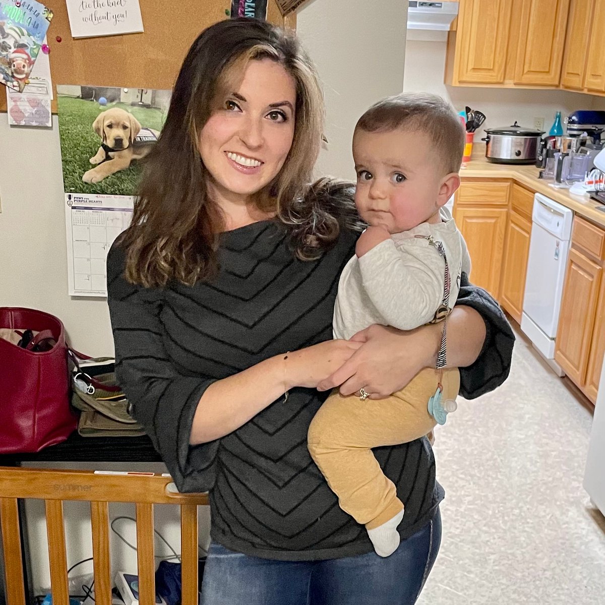 amanda_copy's tweet photo. Yeah, you cute. But take longer naps please. 

#sahm #wfhmom #wfh #mompreneur #copywriter https://t.co/VKgELmdNLY
