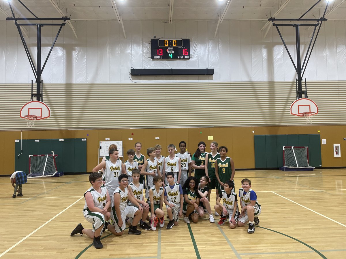 SMMeverett's tweet photo. Yesterday the 6th grade boys scrimmaged the 6th/7th grade girls! Friendly competition to help them get ready for their next games! #SMM #WeAreOne https://t.co/J9QOPBFKgI