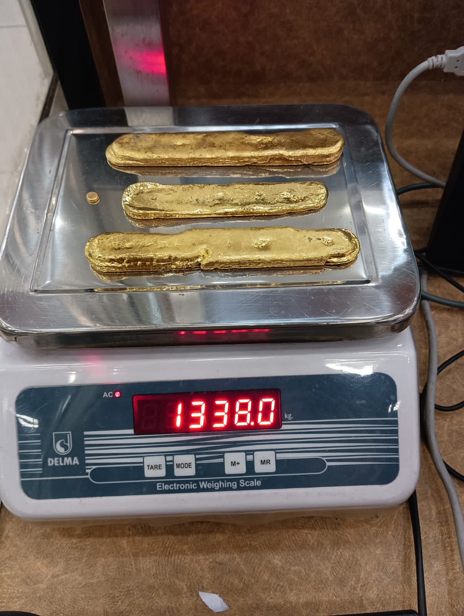 AirCustomsCNN's tweet photo. Officers of Air #Customs, Kannur intercepted a passenger arrived from Doha. Two polythene packets containing gold in compound form were found tied around each of his legs below the knee and 1338 grams #gold worth ₹73,18,860/- were seized. 
@cbic_india @ccphqrskochi @cgstcustvm https://t.co/Z1gwXmtDjT