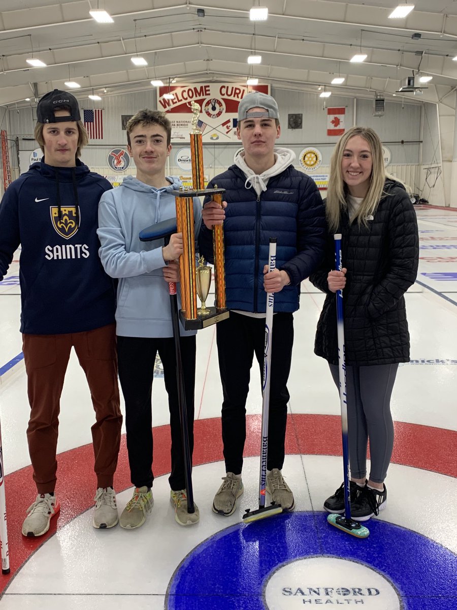 Red Bracket 2nd period Champions AKA Numero Uno! <a href="/15_wheels/">Carson Maish</a> and Crue! #bhscurling