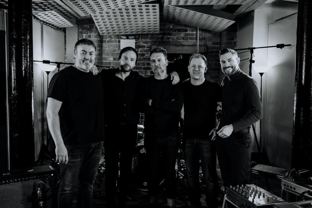 Great to be back <a href="/CoastalSound_/">Coastal Sound</a>  last week! 

📣 NEW <a href="/thegustaffsons/">Gustaffson</a> music 🎵 coming very 🔜 

#coastalsoundstudio #liverpool