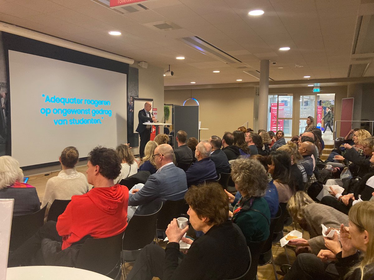 Tijdens onze nieuwjaarsbijeenkomst bespreken we met alle collega’s het concept strategische plan 2023-2028 <a href="/RdamAcademy/">Rotterdam Academy</a>