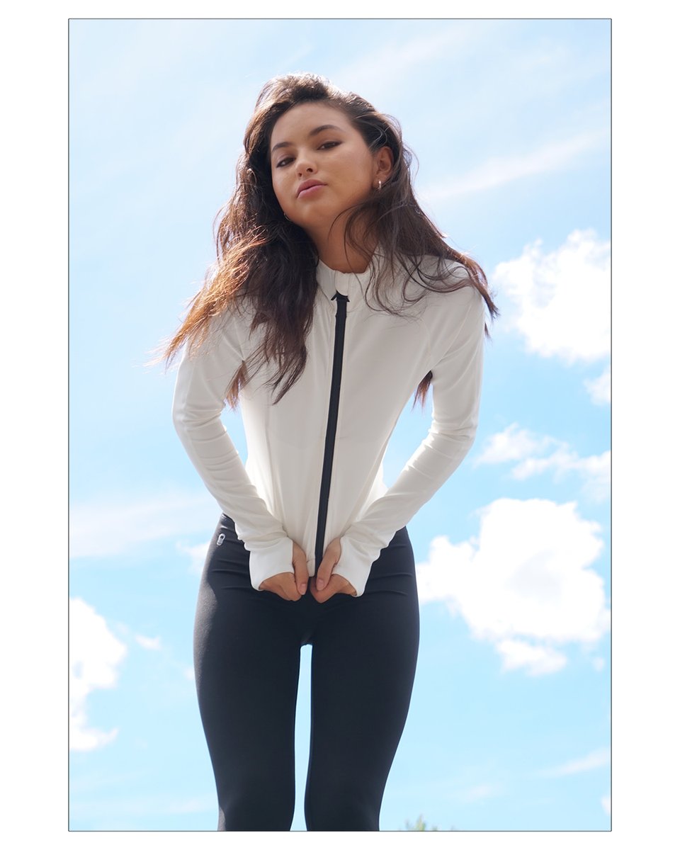 The Demetra jacket. Coming soon to Lead-Active.com #LeadActive #Activewear #Activewearfashion #Activewearforwomen #Activewearstyle #Activewearaddict #Runningjacket #Athleisure