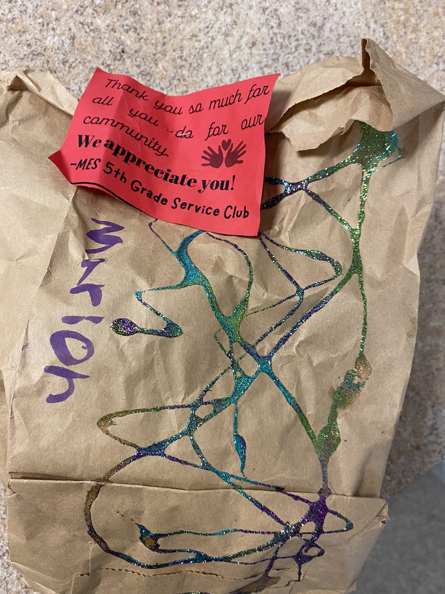 smythsheriff's tweet photo. Guidance counselor, Meghan Parker, and Marion Elementary 5th grade Service Club members made snack bags for the deputies! We are extremely grateful for your generosity and thoughtfulness! https://t.co/gyGaPkL6W9