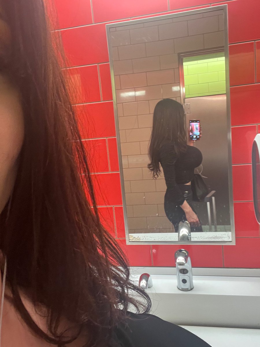 busty_bk's tweet photo. This is your view when u watch me walk across the street. Would you cum up to say hi to us? 🍈🍈 😈 #bustybrunette https://t.co/WH8sslzRIb @onlyfans_work @onlyfansheros1M https://t.co/9zLCHcEDbn