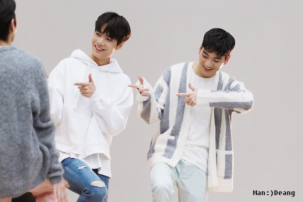 jronpics's tweet photo. #NUEST #뉴이스트 #JR #KIMJONGHYEON #ARON #AARONKWAK #김종현 #아론 #곽아론

✧⁠◝⁠(⁠⁰⁠▿⁠⁰⁠)⁠◜⁠✧ https://t.co/z4ZSn5btnj