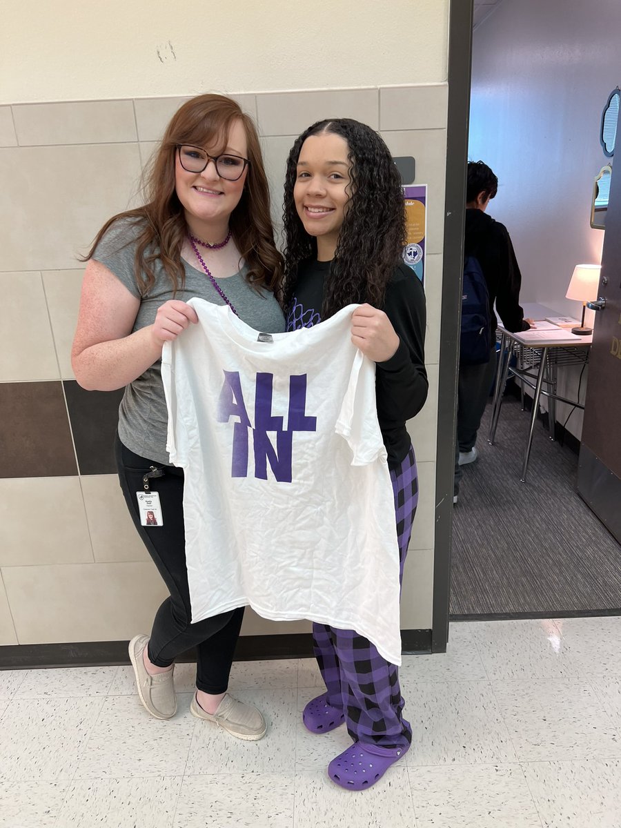 The Lady Rangers would like to thank all teachers 👩🏻‍🏫👨🏻‍🏫for all they do. 💜🏀 This 6 wks they nominated:  
Coach Alvarez- Freshman Team
Mr. Brown-JV Team 
Mrs. Stockton-Varsity Team  
<a href="/emsisdathletics/">EMS ISD Athletics</a> <a href="/ChisholmTrailHS/">CTHS</a>  <a href="/McCowanWinston/">Dr. Winston McCowan Jr.</a>