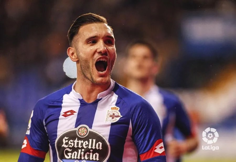 Lucas Perez ha pagato circa 500k di € per liberarsi dal Cadice, che milita nella Liga, pergiocare con la sua squadra del cuore il #Depo  ora nella III divisione spagnola; all’esordio ha siglato una fantastica doppietta. Gallegos #calciomolotov <a href="/Seven_00000/">咿咿呀呀</a> <a href="/xho/">christo</a> <a href="/ValerioMoggia/">Valerio Moggia @valmoggia.bsky.social</a>