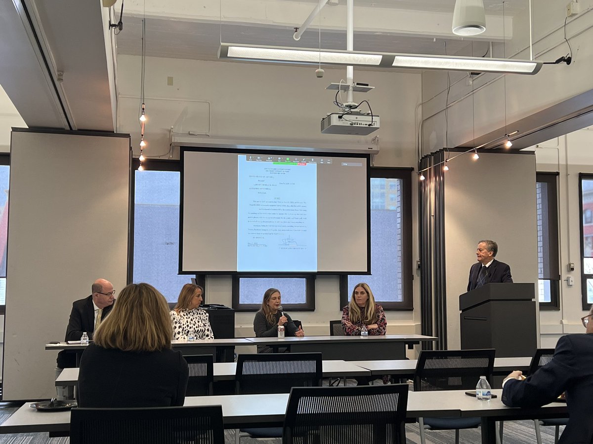 Fascinating insight on high-profile trial coverage in today’s Media Bench Bar forum w/ <a href="/SharonCoolidge/">Sharon Coolidge</a> <a href="/karinjohnson/">Karin Johnson WLWT</a> <a href="/PaulaChristian_/">Paula Christian</a> <a href="/jamespilcher/">James Pilcher</a> <a href="/WCPO/">WCPO 9</a> <a href="/Enquirer/">Enquirer</a> <a href="/WLWT/">WLWT</a> <a href="/Local12/">Local 12/WKRC-TV</a>