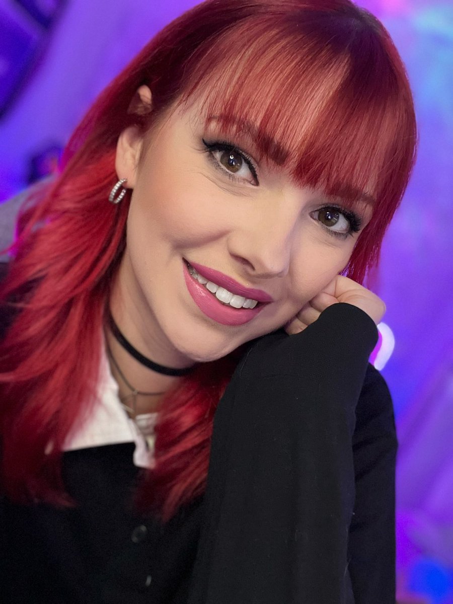 It’s #talkoh Tuesday! Come hang out and chat with us! Let’s see what topics we can get into today!

#retweet for a chance at the #giveaway

#live in 15 twitch.tv/GingrBredBeauty 

#streamer #canadian #twitch #twitchgirl