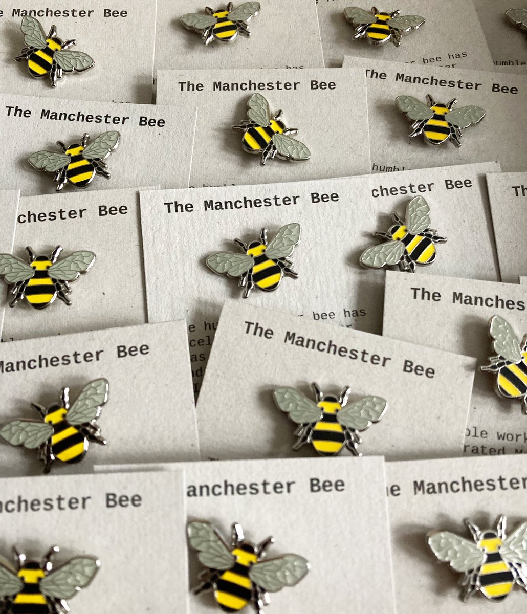manchesterbeeco's tweet photo. The classic #bee #enamel #pinbadge in #yellow 🐝
Find yours here at #ManBeeCo OnLine #manchesterbee #beekeeper #wedding #buttonhole #Manchester #shopindie :
https://t.co/xhaZ1i86oY https://t.co/E2rNqRf7Yc