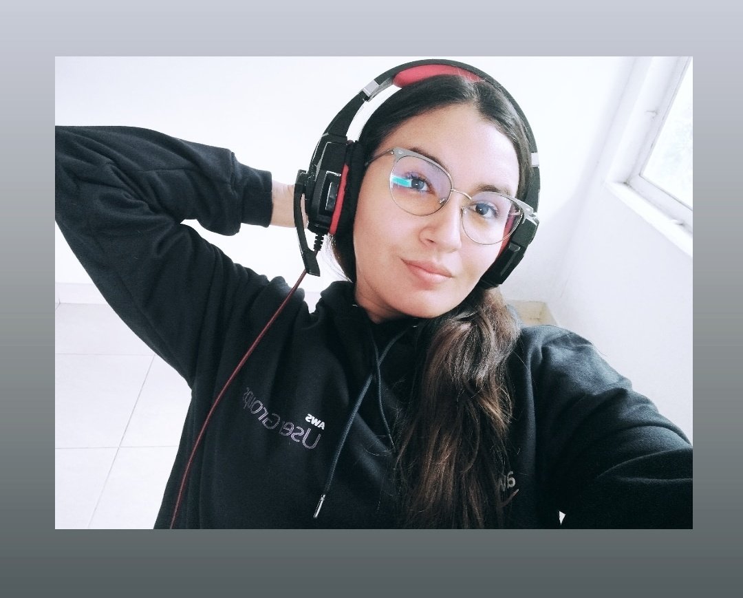 Cuando por fin puedes estrenar el regalito de <a href="/awswomencol/">AWS Women Colombia</a> 🥺💜

¡Encantadaa!
