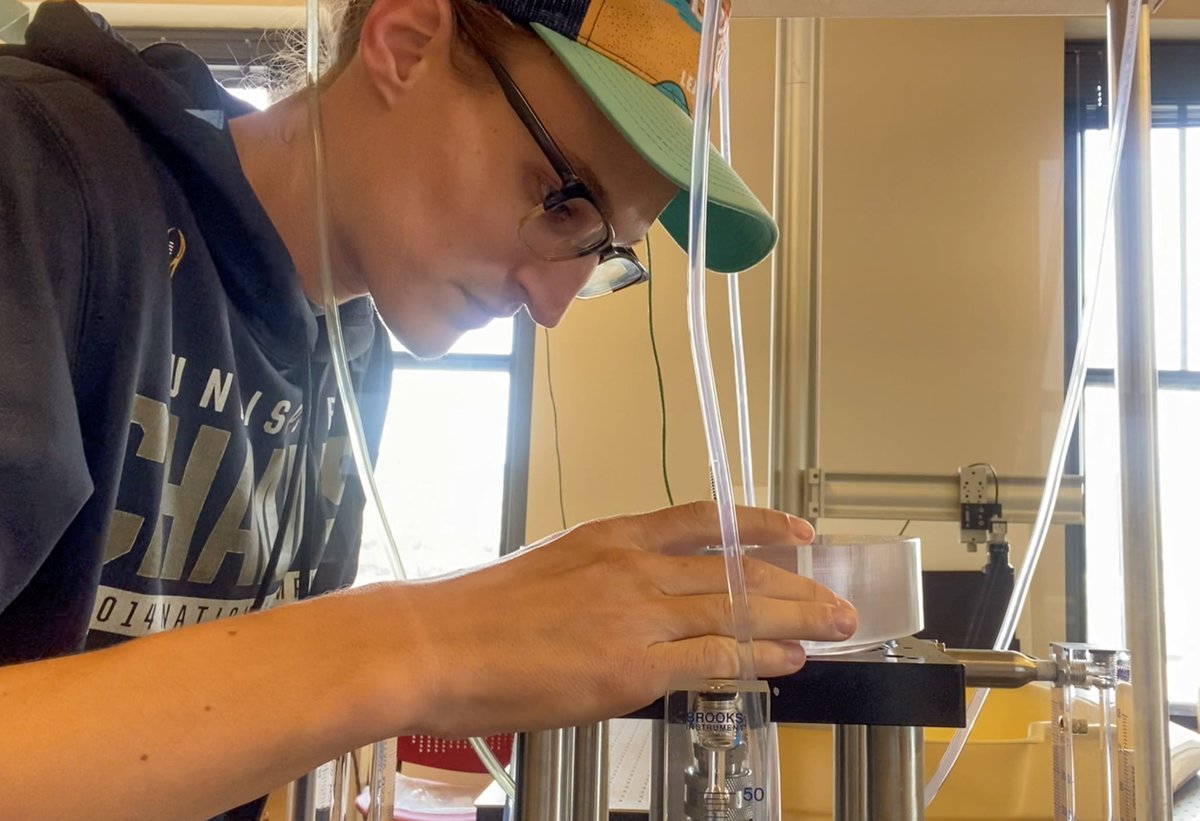 GnathiidGnation's tweet image. Hot off the press! The latest publication to come out of @GnathiidGnation is the first from @cvondriska&apos;s dissertation research! &quot;Assessment of a new olfactometer for study of sensory ecology in small aquatic organisms&quot; is in #ASLO_Methods at: doi.org/10.1002/lom3.1…