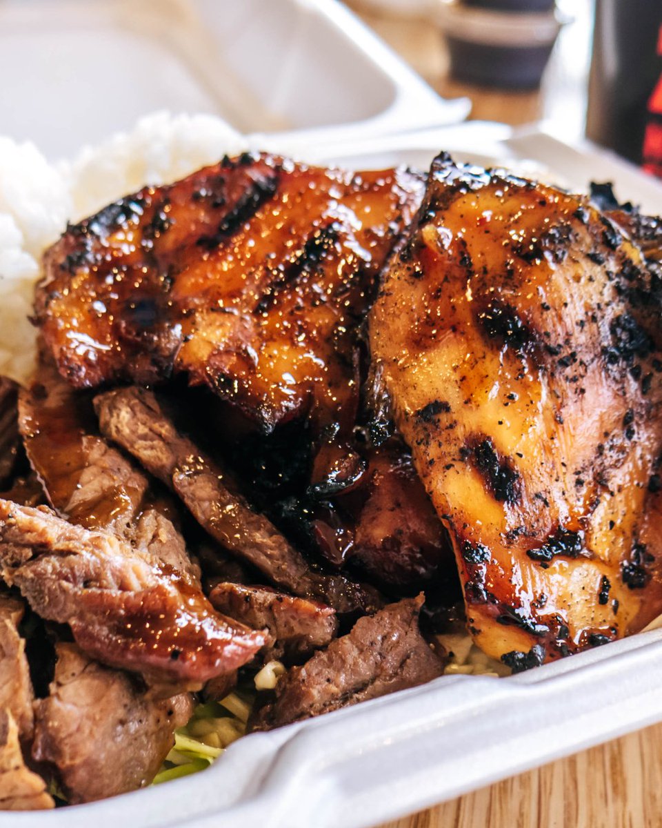 mobettahs's tweet photo. And it tastes as good as it looks! π What plate are you enjoying today? Order online or on the app for
delivery or pick-up! #eatmobettahs #terichicken #kaluapig #macsalad https://t.co/4uZENxEkuz