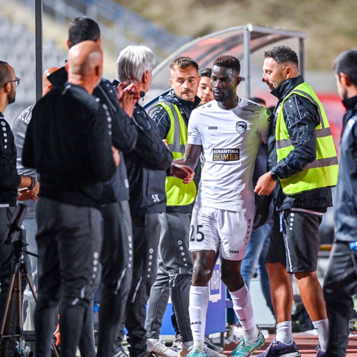 NameMoustapha's tweet photo. head up, always 💪🏾 . #cestdieuquidonne🤲🏾☝🏾❤️ https://t.co/tZmE93SkMj