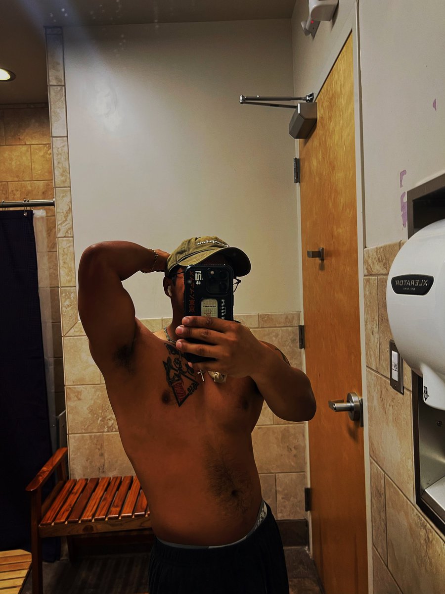 Officiallyme0's tweet photo. Slowly building https://t.co/lwWsUYxbcQ