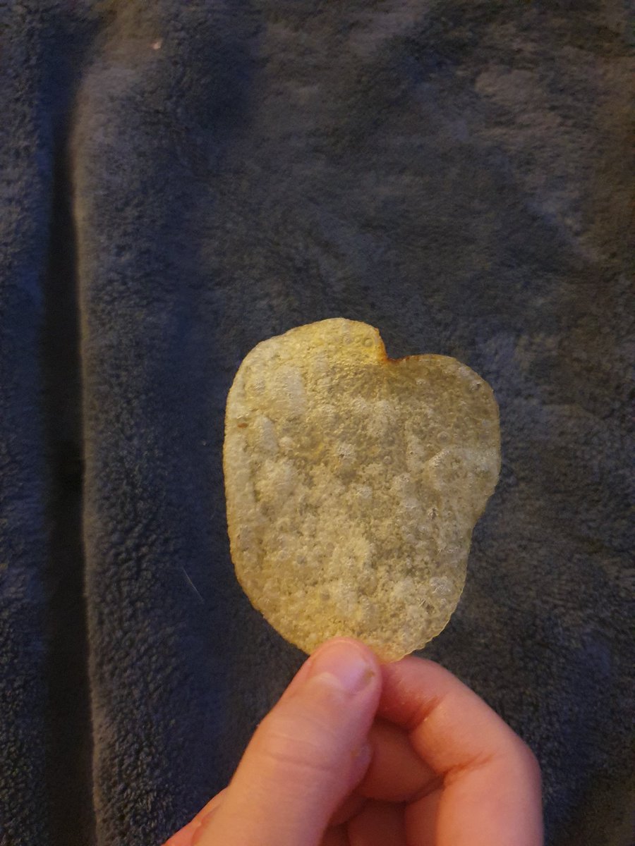 Heart-shaped crisp for <a href="/walkers_crisps/">Walkers Crisps</a> - my daughter made me do it!