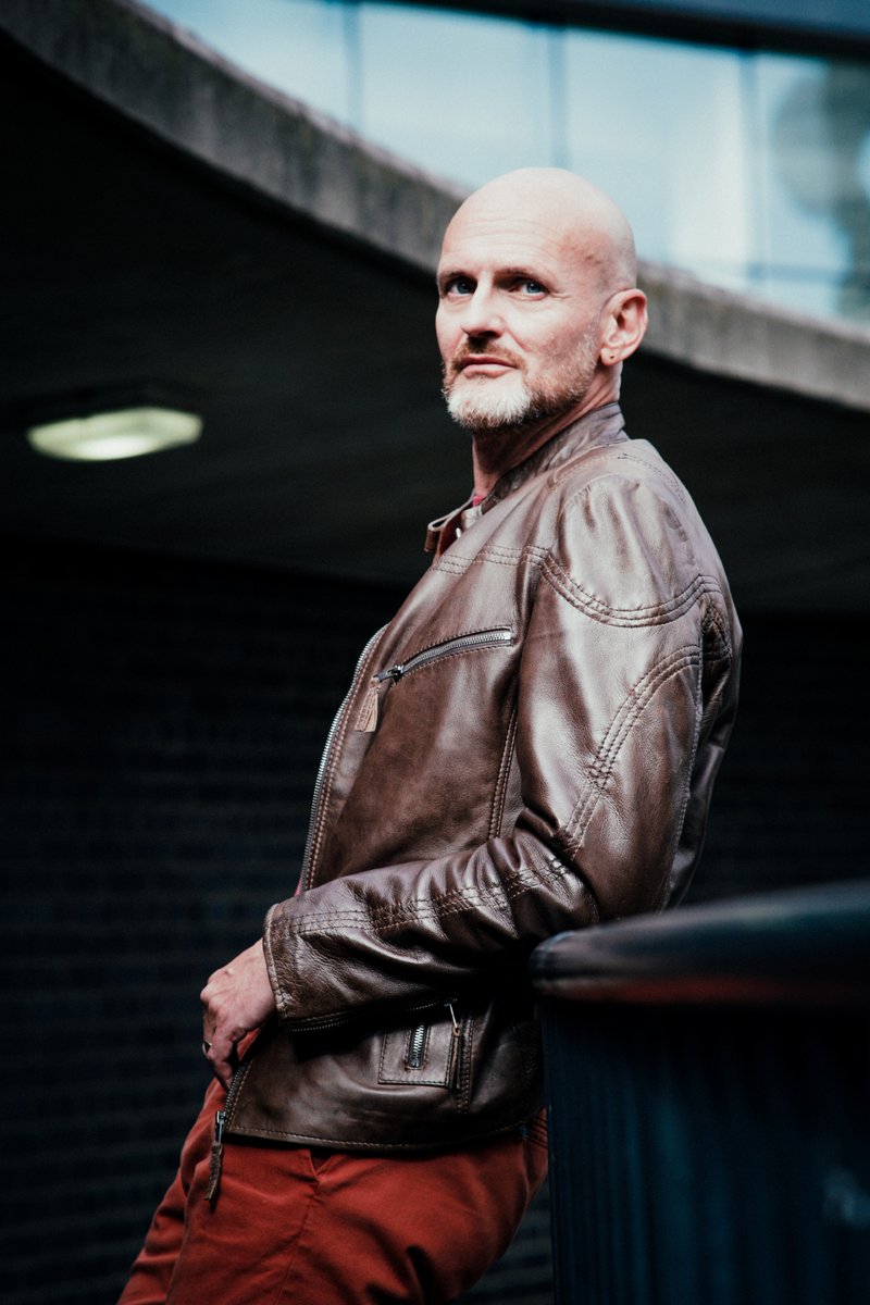 talprofs's tweet photo. Over My Shoulder: A sideways glance for 📷 Kate Katies - September 2022.
Assistant photographer 📷: @35mmondi
#baldissexy #silverfox #classicmen #classicwomen #classicmodel #bestagermodel #elegantstyle #casualstyle #katekaties #35mmondi #mondimagic #mkdk https://t.co/7dZgsjSzP0
