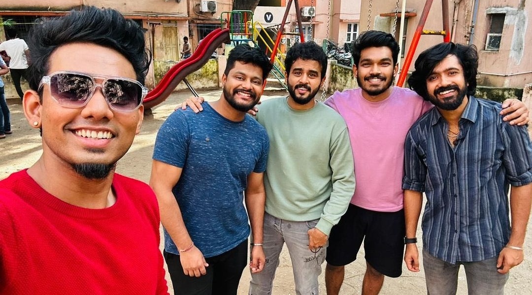 RJVijayOfficial's tweet photo. #Nanbanoruvanvandhapiragu ❤️
 #NOVP ❤️
@ActorAnanth @itspooranesh @Sabharish3 #willspat
 missing @md_irfan10 https://t.co/qNjOi5z4uk