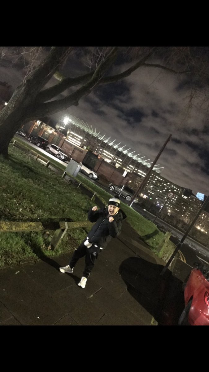 Rich1982Miller's tweet photo. He’s fired up for the Quarters tonight ⚫️⚪️ HWTL #Nufc #MassiveGame https://t.co/vQ2t5AtMTM