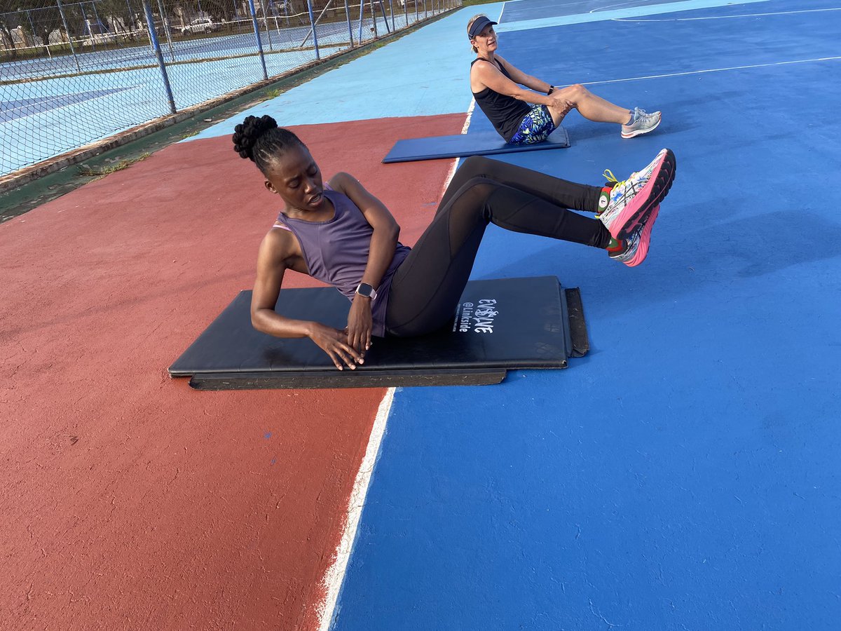 mhlangatpn's tweet photo. If you in Gqeberha/PE & need moral support through your fitness journey. Join us @at_evolve in Linkside for group sessions with a complete team of professionals to help reach your goals #GQTwitter #GirlzTalkZa #GirlsTalkZA #FetchYourBody2023 #HealthyLifestyle #WeightLossJourney https://t.co/gUbpd1BVoJ