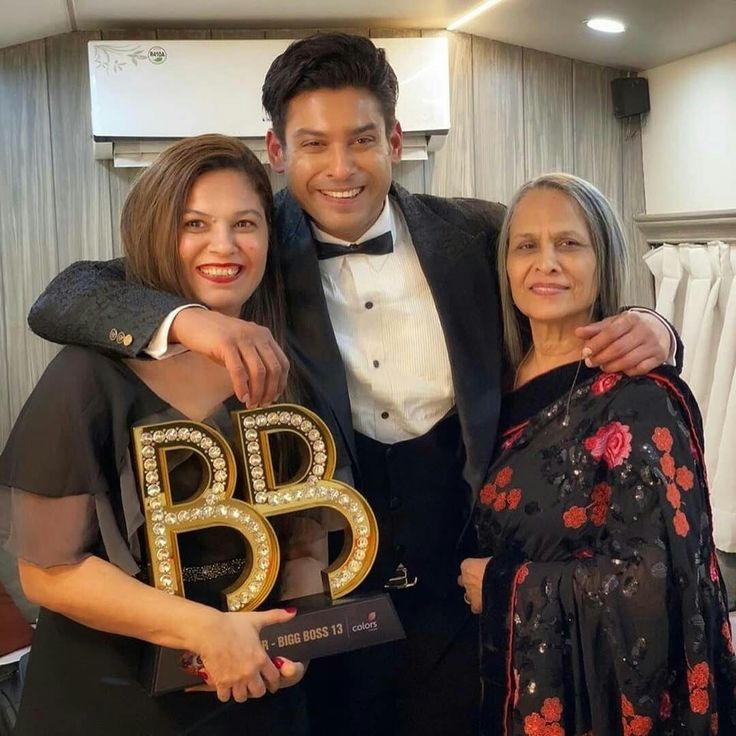 khanriz07279882's tweet image. 1,2,3,4,5,6,7,8,9,10,11,12,                     bhaad mein jaao tum sab mein tumse yaha par rishta bana ne nahi aaya hoon samajh mein aaya #SidhartShukla                                      UNBEATABLE SEASON BB 13