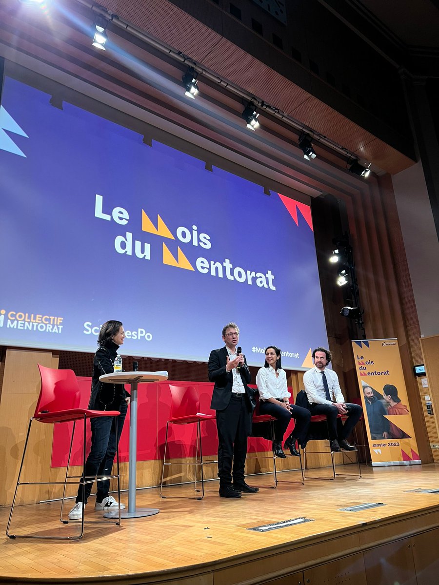 "Le mentorat c’est le capital social de ceux qui n’en ont pas."

🔴 En ce moment en Boutmy, nous assistons à des témoignages inspirants et des interventions d'acteurs engagés pour le mentorat à l'occasion de la cérémonie de lancement du #MoisDuMentorat.