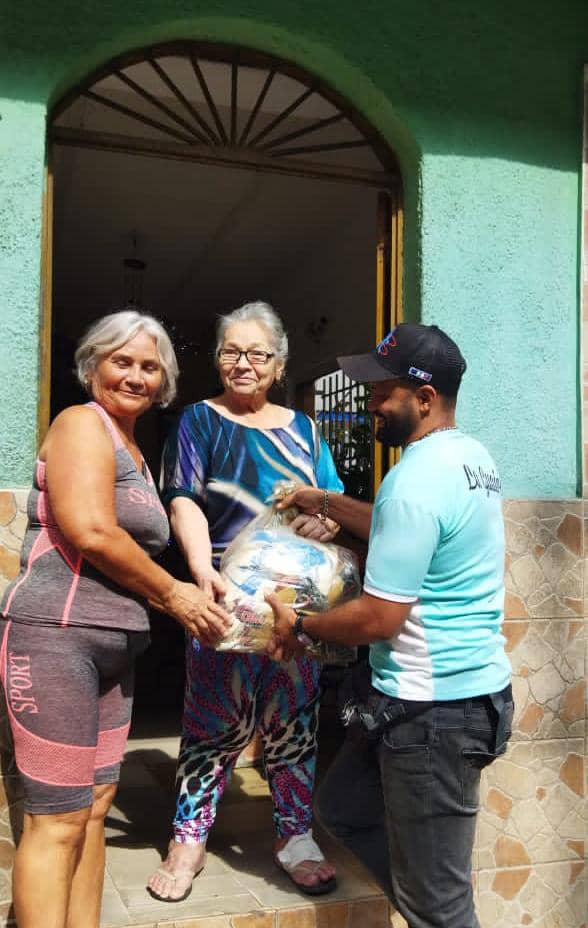 #LaGuaira || Cumpliendo con las políticas publicas del Gobierno Bolivariano, <a href="/MercalOficial/">Mercal Oficial</a> llegó a la comunidad de Montesano en la parroquia Carlos Soublette, para entregar  junto a los Clap, la bolsa de alimentación a las familias del sector.