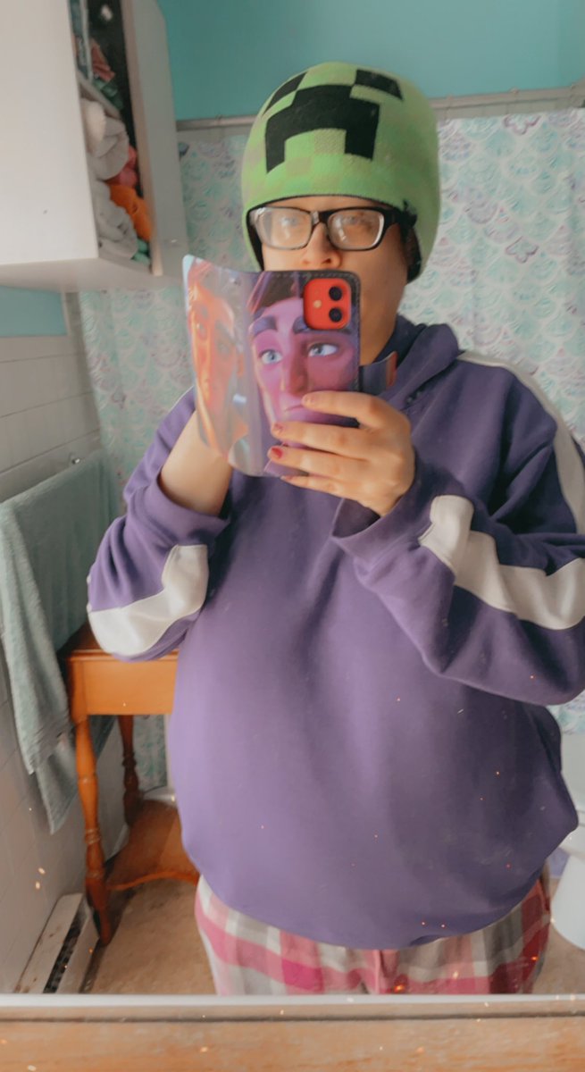 PenqySlxyz's tweet photo. New phone case. Who dis? Do you love it? Hehehehe XD๐ฐโณ๐ช #scrooge #ebenezerscrooge #scroogenetflix #netflixscrooge #achristmascarol #scroogeachristmascarol #silverhairedfox #silverfox #daddyscrooge #lukeevans #scroogelukeevans #lukeevansscrooge #dilfscrooge #dilfdaddyscrooge https://t.co/W6POuT7PcP