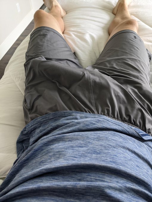 Woke up like this? Rt to get a dm of myself https://t.co/fIauMFlW6g