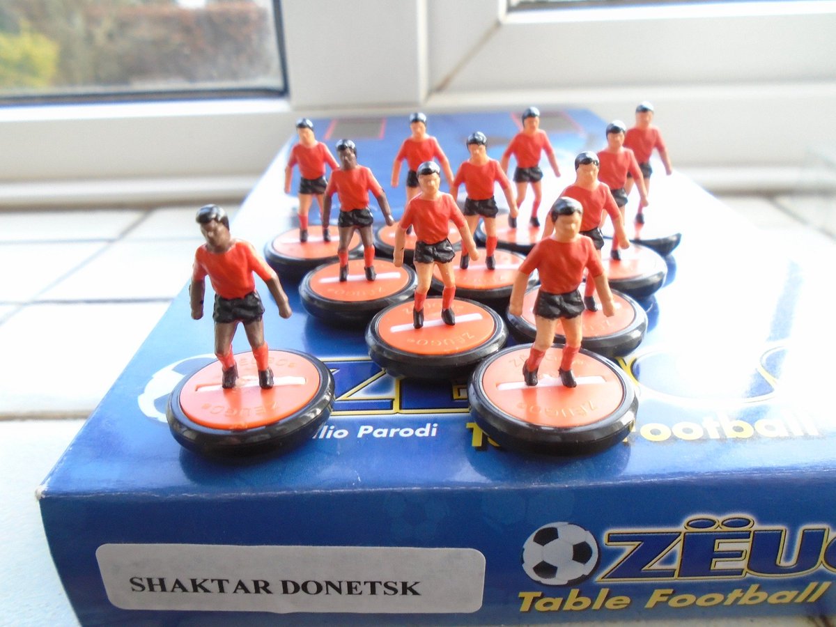 randomsh1t1471's tweet image. #Latestadditions #Subbuteo #Zeugo

#Subbuteoworldrange 

Rangers 
Shakhtar Donetsk
Walsall
Werder Breman

#Bluebox #Zeugo #Collection