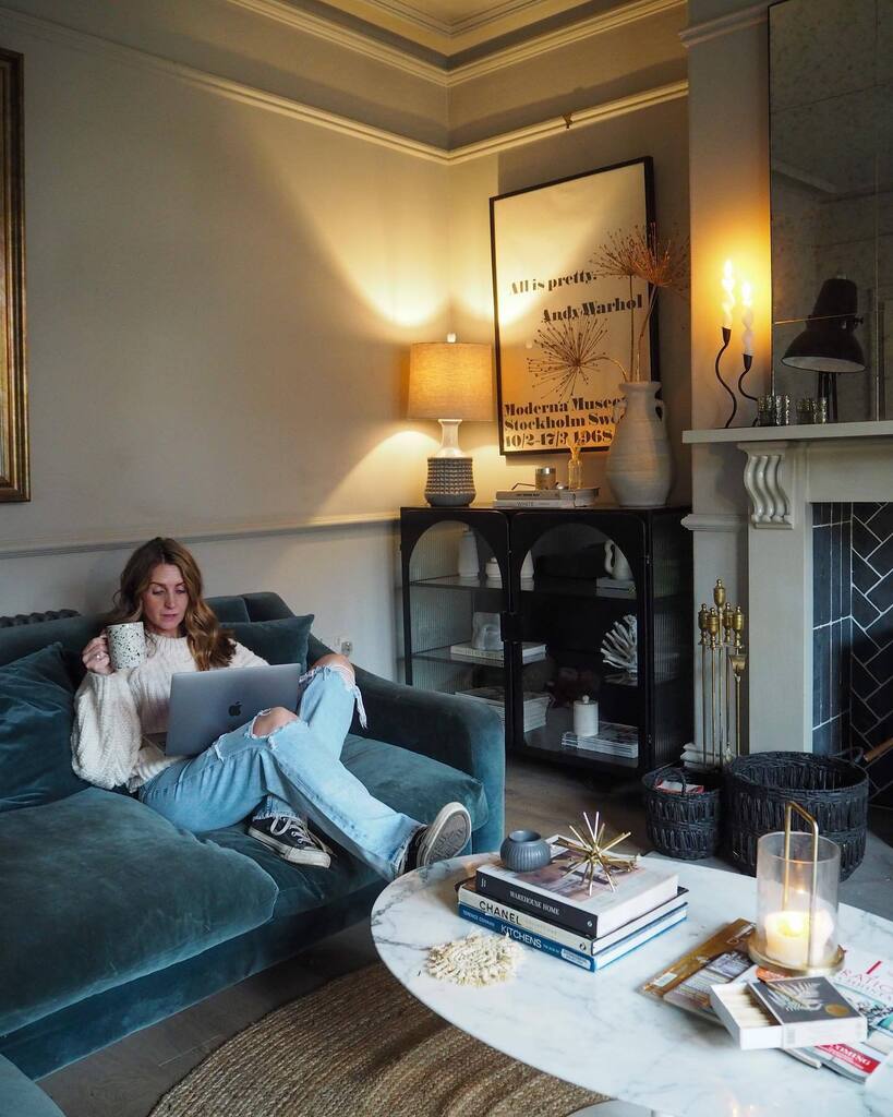 A not bad, tea drinking, working from home kind of day. It never really got light here, a typical grey January day. So there’s nothing more to do other than embrace the cosy, switch on all the lamps, light the fire and all the candles 🕯️🕯️Have a lovely e… instagr.am/p/CnPh8OBo6dJ/