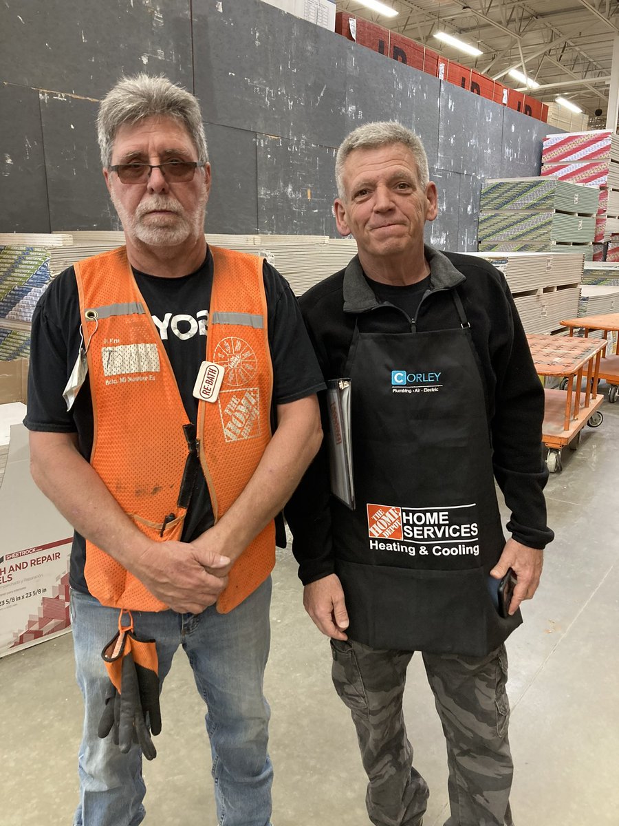 CorleyHvac's tweet photo. Mr Tony and Mr Steve #1124 #TheHomeDepot #Simpsonville #SouthCarolina #PK #ProudPartners #HVAC https://t.co/JVZREXbnwV