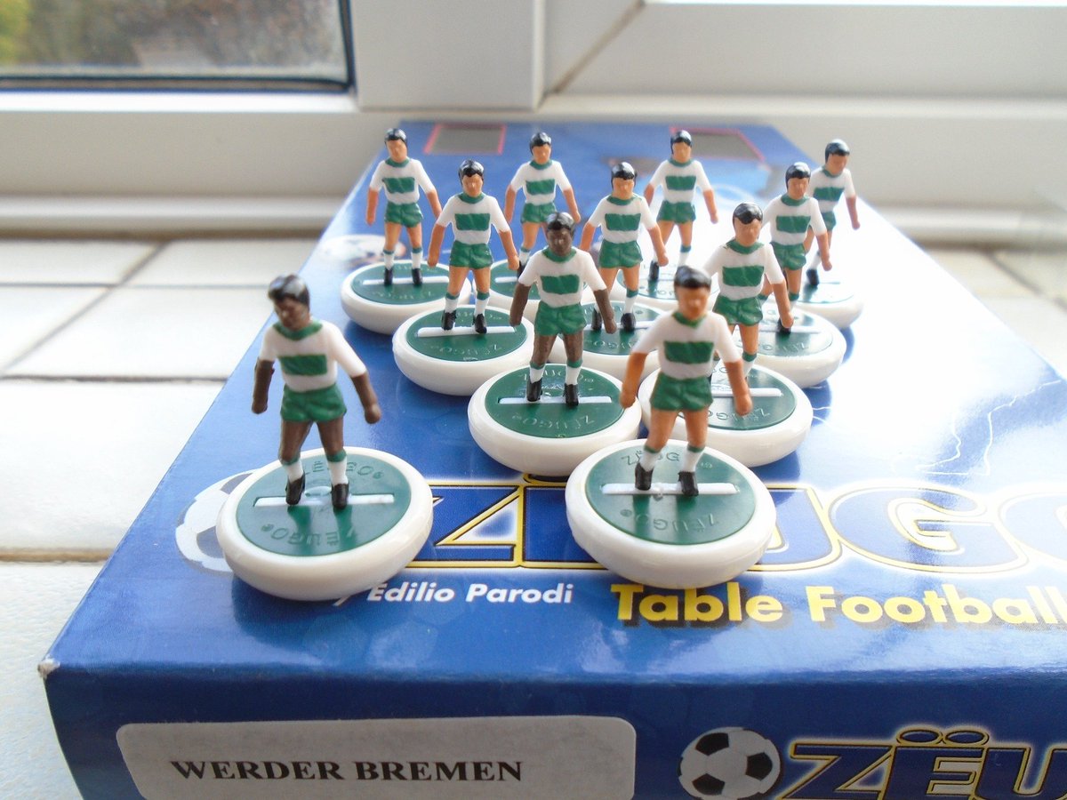 randomsh1t1471's tweet image. #Latestadditions #Subbuteo #Zeugo

#Subbuteoworldrange 

Rangers 
Shakhtar Donetsk
Walsall
Werder Breman

#Bluebox #Zeugo #Collection