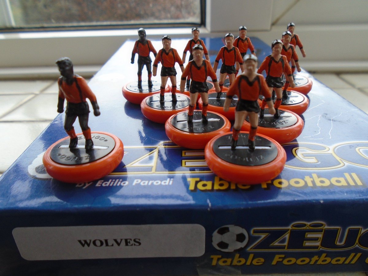 randomsh1t1471's tweet image. #Latestadditions #Subbuteo #Zeugo

#Subbuteoworldrange 

West Ham 2nd 
Wolves 

#Bluebox #Zeugo #Collection