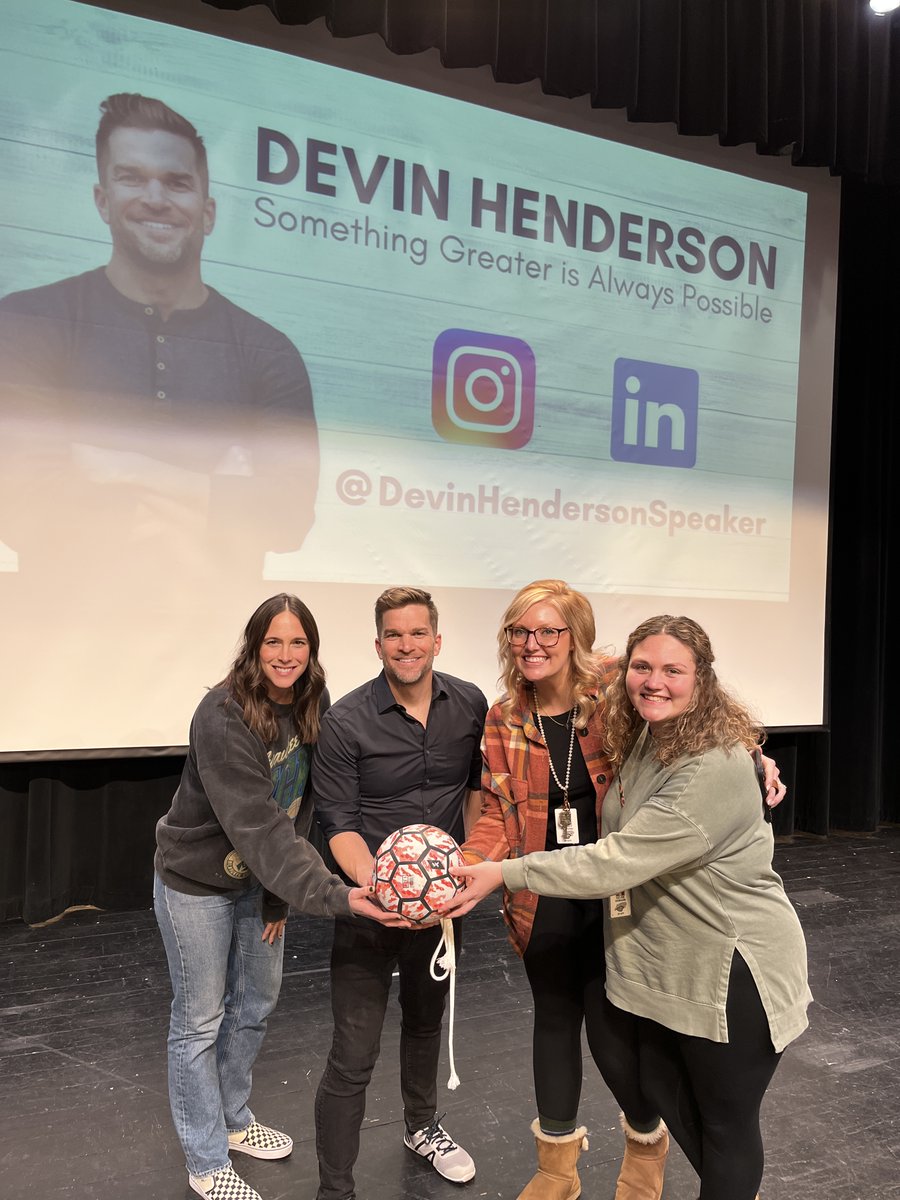 Keynoting for the Hinckley-Finlayson school district was a BLAST! These teachers are Picking Up The Ball for 2023 - are you? #educationspeaker #motivationalspeaker
#keynotespeaker