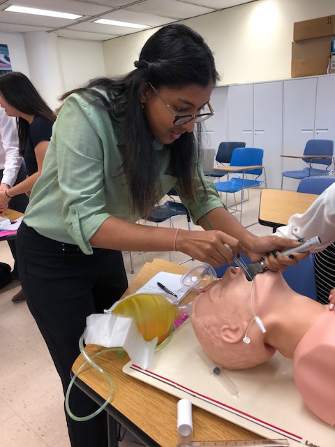 MSIAHEC's tweet photo. Learn more about the Summer Health Internship Program visit https://t.co/N7DRczfKZ0
•Discover pathways to a health career
•Explore the health care delivery system
•Meet health professionals
•Visit health professions schools
•Experience working in a clinical environment https://t.co/mOxaaDJgYp