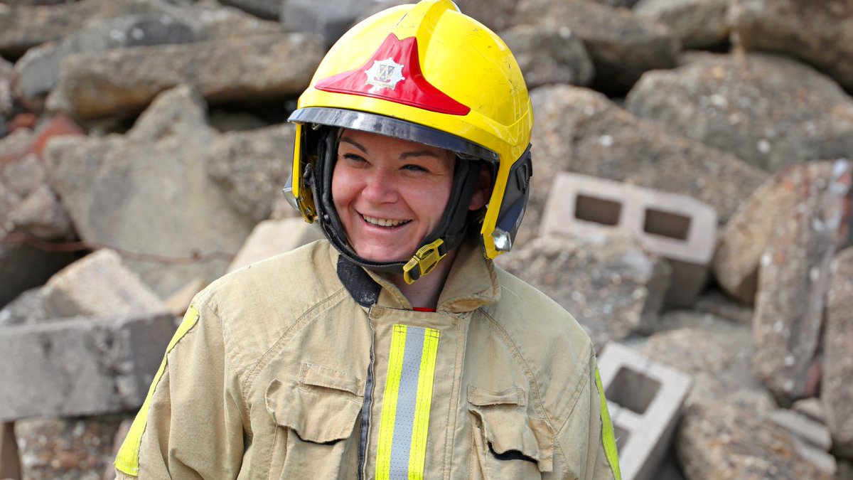 Happy new year! Why not start 2023 by nominating someone for a WFS Award? ✨

You have until 1st February to enter someone remarkable in one of our categories (ages 11 and upwards).

All the details you need to enter someone are here: wfs.org.uk/awards/

Please share &amp; RT 💜