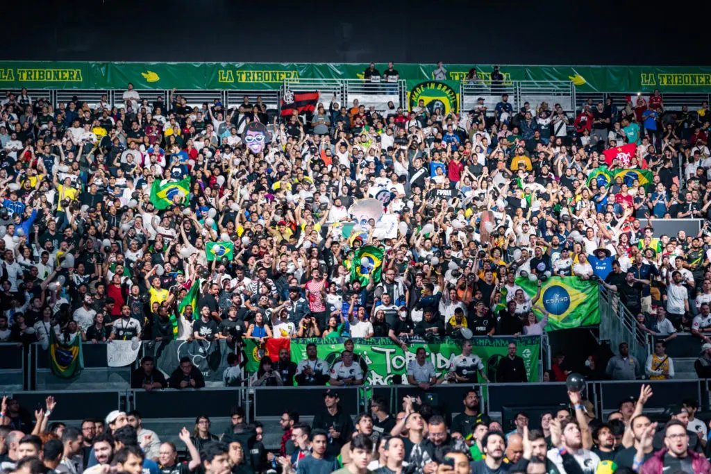 MidniteCSGOBR's tweet photo. Se isso não é esporte eu to maluco https://t.co/MKGHl1DtQo