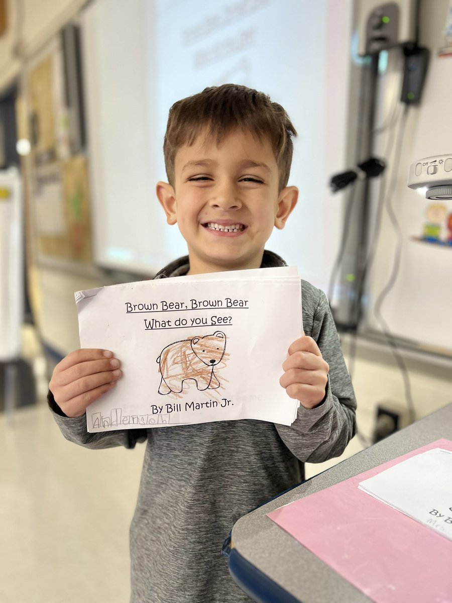 mrsangley's tweet photo. WE ARE READERS! Today we practiced using pictures and 1:1 correspondence to read Brown Bear, Brown Bear, What Do You See? ๐@TisdaleSchool @ramseyNJschools #DevelopingARamseyGraduate #WeAreTisdale https://t.co/eNeJmP5GdR