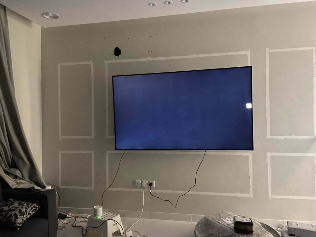 Mahmoud_Fayadh's tweet photo. @LGUS is that normal in new screen 86UQ90006LC https://t.co/GmwCrtJ94P