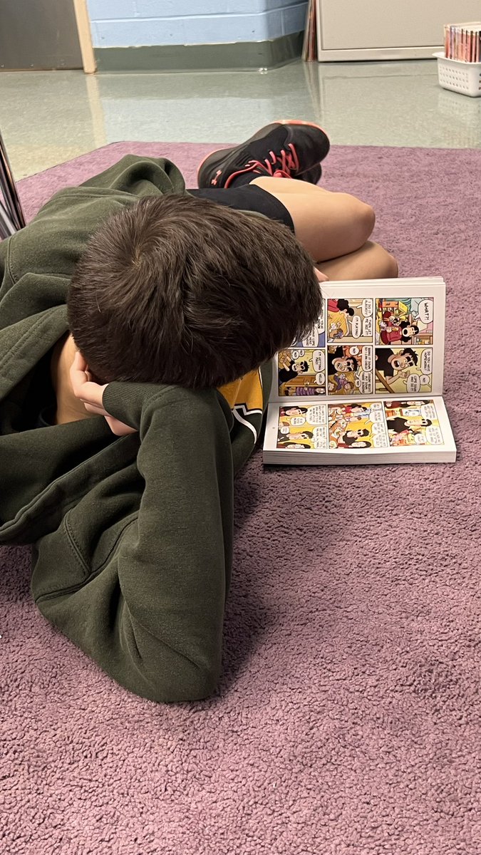 bechtoldteaches's tweet photo. I met @mike_daws back at the New Jersey Comic Con, where he gave me a sample of one of his graphic novels. I brought it to my students and they immediately demanded more… so I delivered! These books are an immediate hit! Thank you, Mike! https://t.co/f6w9QoMxSe