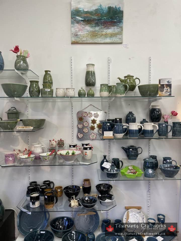texturescrafts's tweet photo. #Pottery by Diane Irons https://t.co/qaNjdaGYzJ on @LockeStShops 

 #handmade #HamOnt #TexturesCraftworks #gifts #handcrafted #giftideas #local #artisan #potter #homedecor #vases #accessories #plates #bowls #bowlset https://t.co/PUomRnk7o3