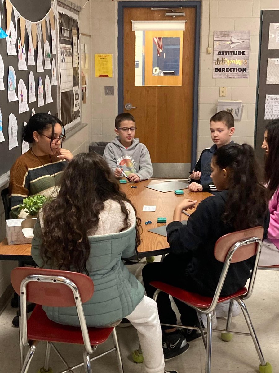 FTSD_'s tweet photo. 5th grade Math centers discussing problem solving skills. #RiverfrontRocks💙💛 @FTSD_Riverfront https://t.co/3KrSrKTNYZ