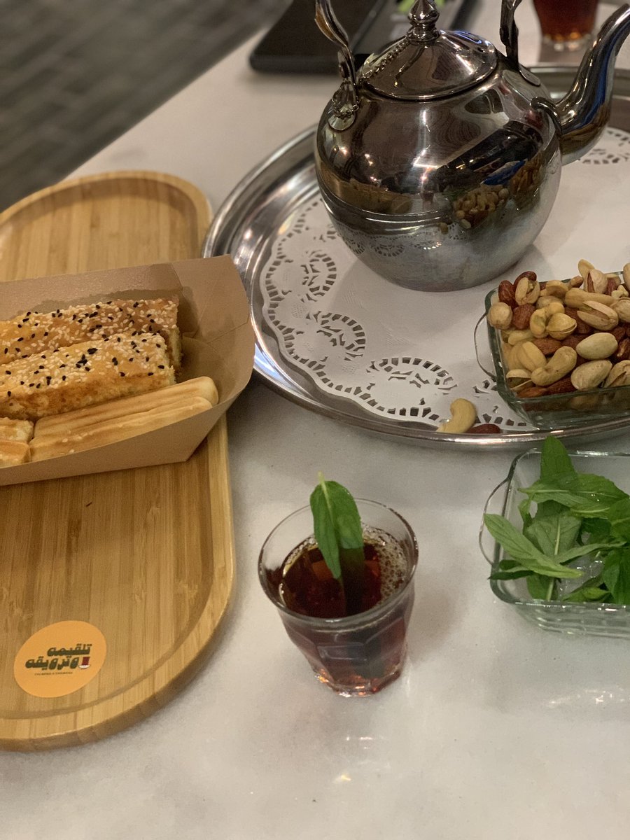 كنا في ضيافة هذا النبيل <a href="/fahem1403/">فاهم</a> مع الجميل @mmuhanad197 
<a href="/Talgimatarwiga/">تلقيمة و ترويقة ( يعرض مباريات )</a> 
كثر الله خيركم 🤍