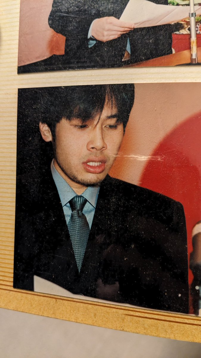 ikepon4416's tweet photo. 成人の日。
ハタチの頃の写真探してたら出てきた(笑)
若いっちゃ若いけど､あんまり変わってないか？
高3の時の写真も一緒にあったからついでに。

#成人の日 #成人式 https://t.co/gHEvu1V1TD