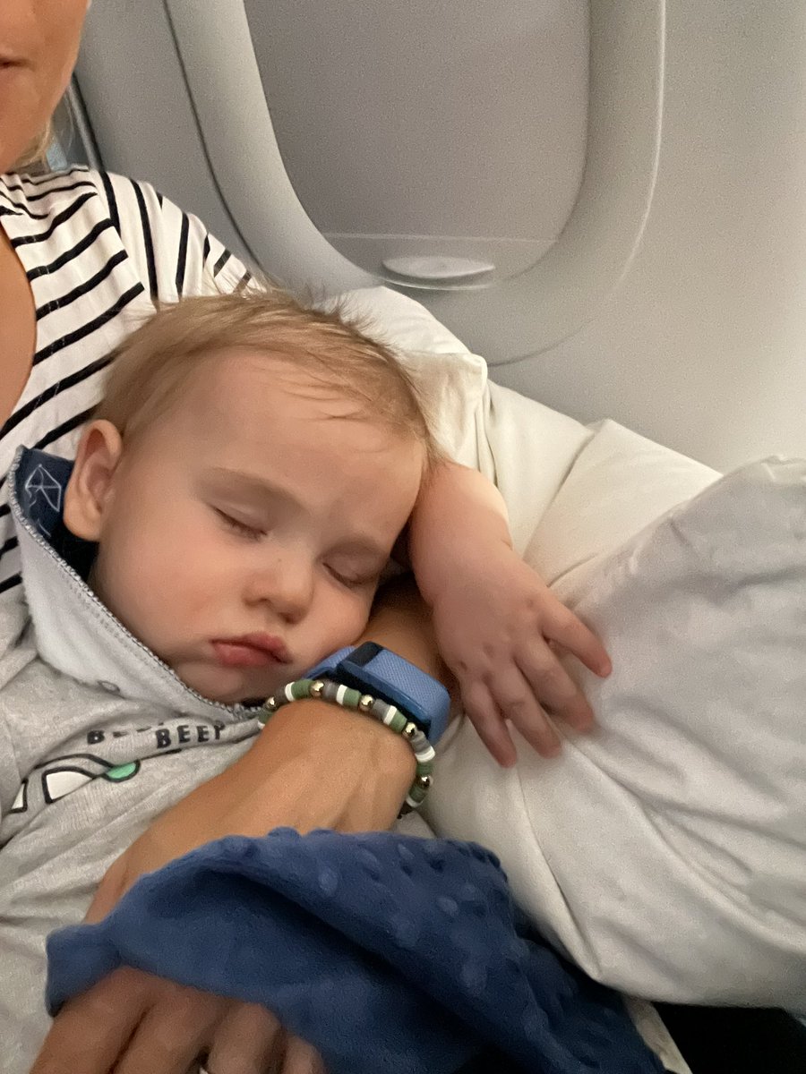 Spending the holidays at home was everything💙😊Traveling isn’t quite as easy as it used to be,but luckily I have one less thing to worry about thanks to how easy it is to pack my Tirosint®-SOL medication.For Full Prescribing Information,visit TirosintSOL.com #paidsponsor