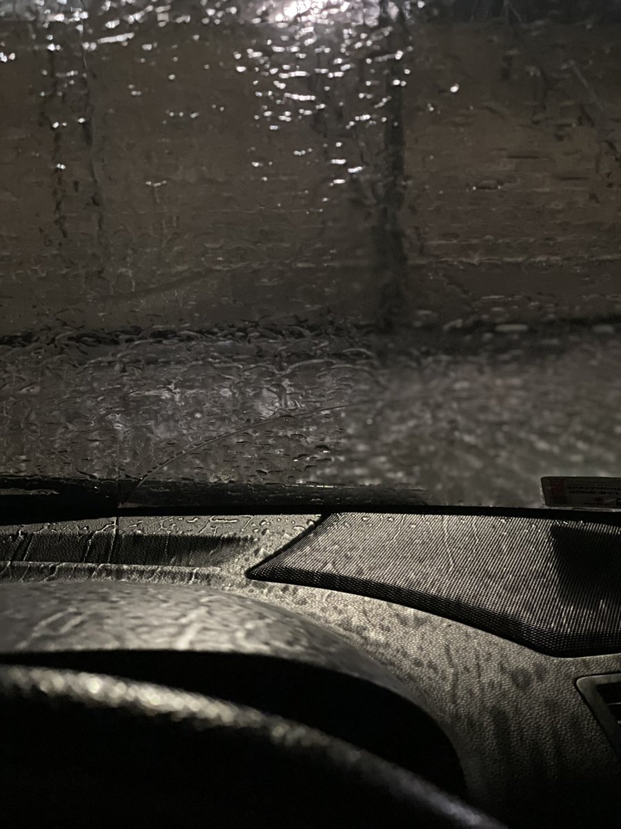 When you sit in the car in the rain, cosy not wanting to get out, how did I go from being sick from nerves before every driving lesson to this little red car being one of my happy spaces 

#tuesdayvibe #driving #learningtodrive #suzuki #ignis #rain #weather #newdriver #freedom