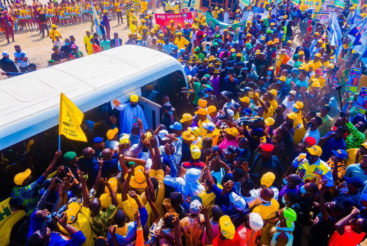 DapoAbiodunCON's tweet photo. In continuation of our election campaign, we were in Ewekoro Local Government Area this morning where we also commissioned Itori Township-Total Filling Station Road, which links the major town with Lagos-Abeokuta Expressway. https://t.co/DiEFM1wexJ